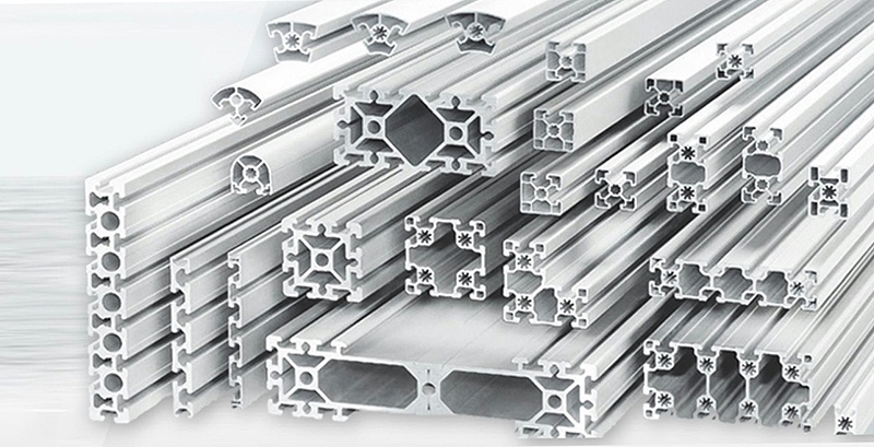 Profile extrusion is a commonly used aluminum profile manufacturing process, which is mainly used to manufacture aluminum profiles of various shapes, such as round tubes, square tubes, irregular tubes, and various complex special-shaped aluminum profiles.
